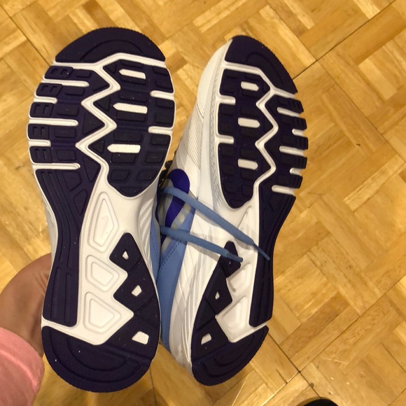 New Nike - Picture 2 of 2